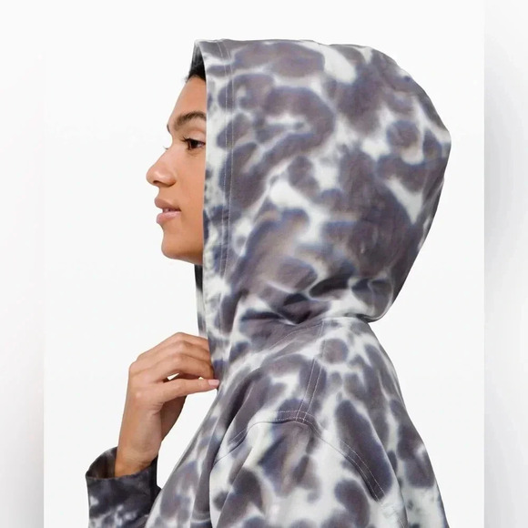 Lululemon Athletica All Yours Pullover Tie Dye Hoodie Long Sleeve Size 2 - Picture 3 of 11